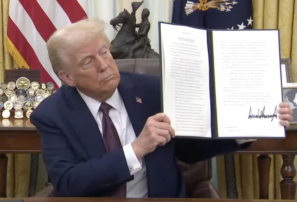trump-singing-the-executive-order