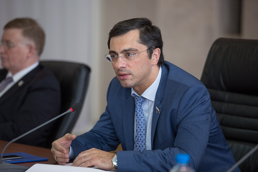 Владимир Гутенев